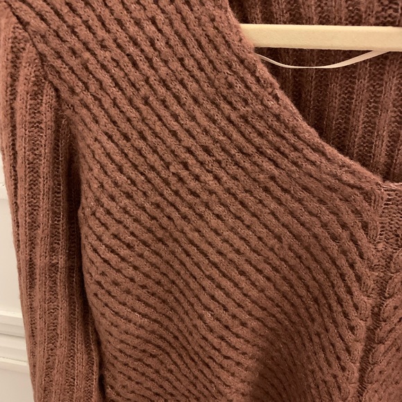 Forever 21 Dark Mauve Sweater - Picture 4 of 4